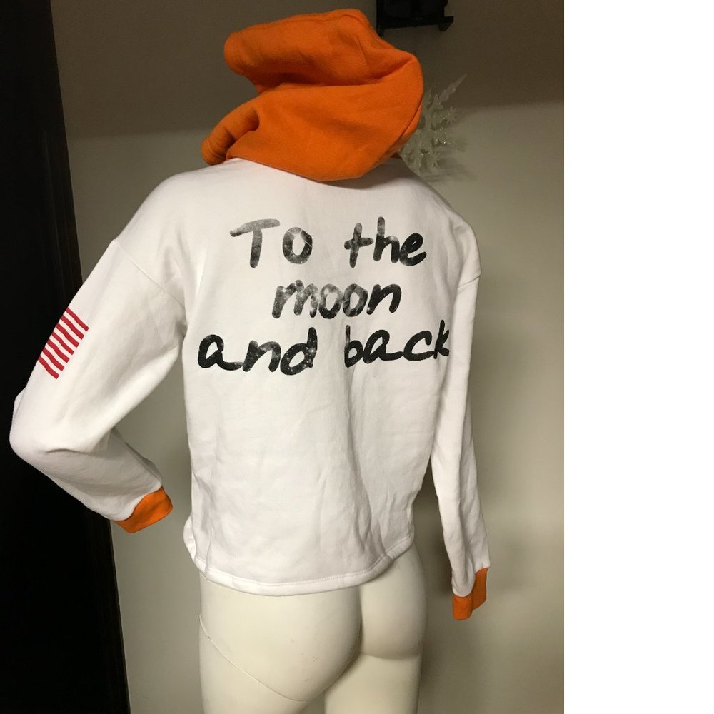 Snoopy Peanuts Hoodie Hooded cropped sweatshirt Orange White NWOT KIDS Girls boy